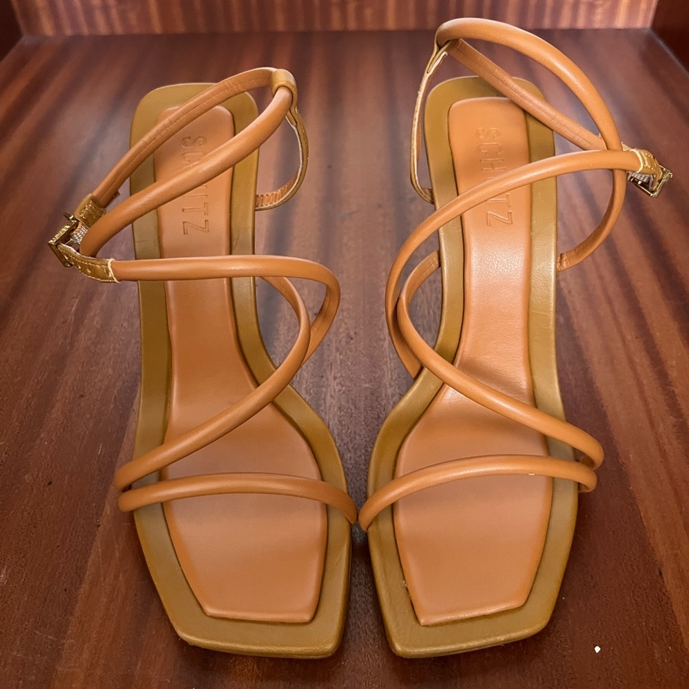 Brand new Schutz heels